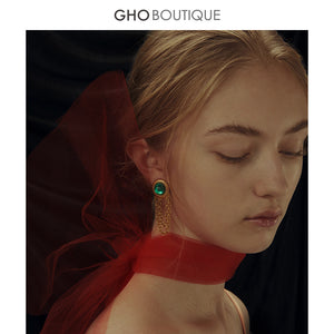 GHO Vintage Palace Gemstone Inlaid Chain Ear Clip