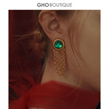 Load image into Gallery viewer, GHO Vintage Palace Gemstone Inlaid Chain Ear Clip
