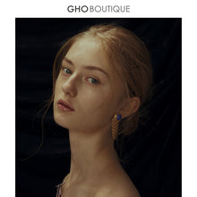 Load image into Gallery viewer, GHO Vintage Palace Gemstone Inlaid Chain Ear Clip
