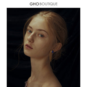 GHO Vintage Palace Gemstone Inlaid Chain Ear Clip