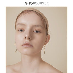 GHO Line Art Asymmetric Earrings