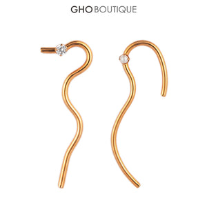 GHO Line Art Asymmetric Earrings