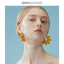 Load image into Gallery viewer, GHO About July Sunshine Yellow Flower Earrings
