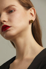 Load image into Gallery viewer, GHO GEWEL  Clover Two-Wear Magnetic Earrings
