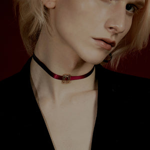 GHO Hook Line Gem Series Emerald Chocker