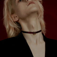 Load image into Gallery viewer, GHO Hook Line Gem Series Emerald Chocker
