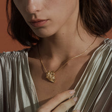 Load image into Gallery viewer, GHO Sculpture Life Necklace
