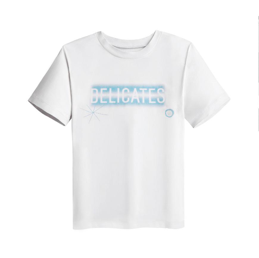 Delicates 618 UNIVERSE T-shirt